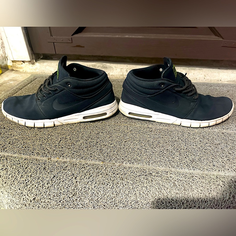 Black/Green Nike Stefan Janoski 9.5 Men’s Shoes.